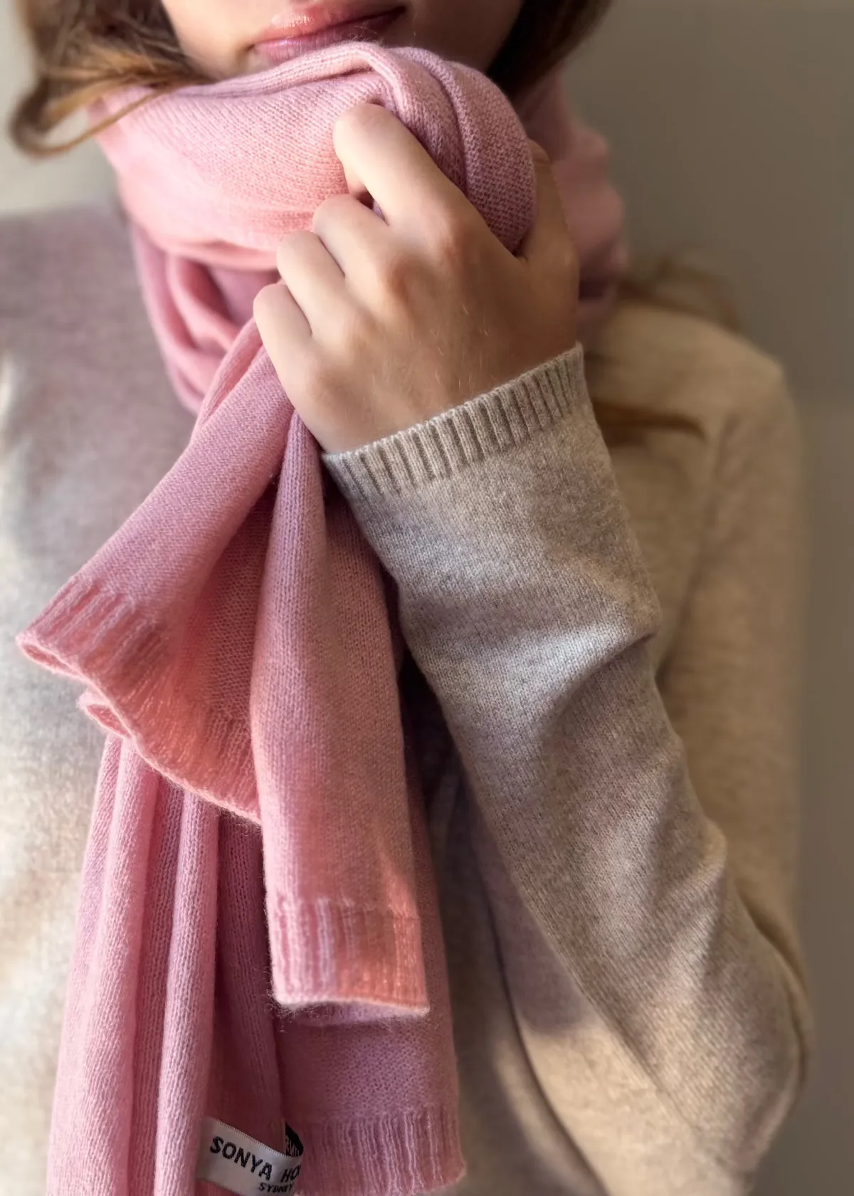 100% Cashmere Scarf in Rose Pink