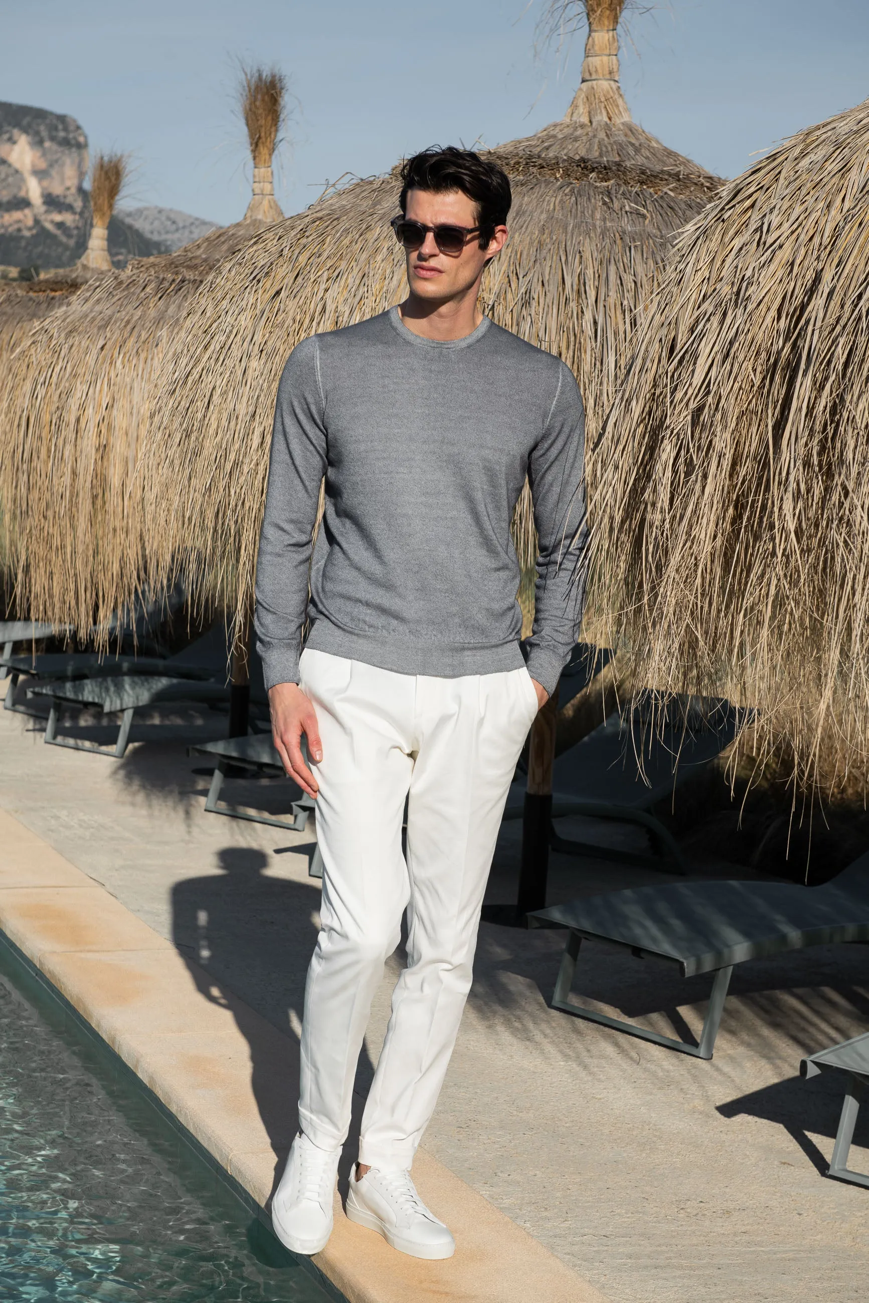 Grey superlight cashmere round neck – Made in italy