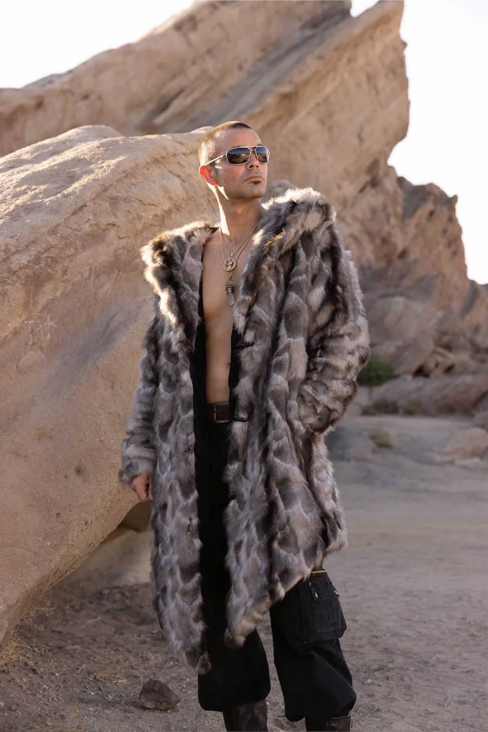 Men's Desert Warrior Coat in "Fenrir"